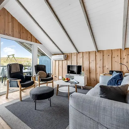 Valia - 400m To The Fjord By Interhome Feriehus Havrvig