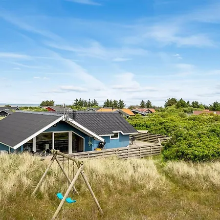 Valia - 400m To The Fjord By Interhome Feriehus Havrvig